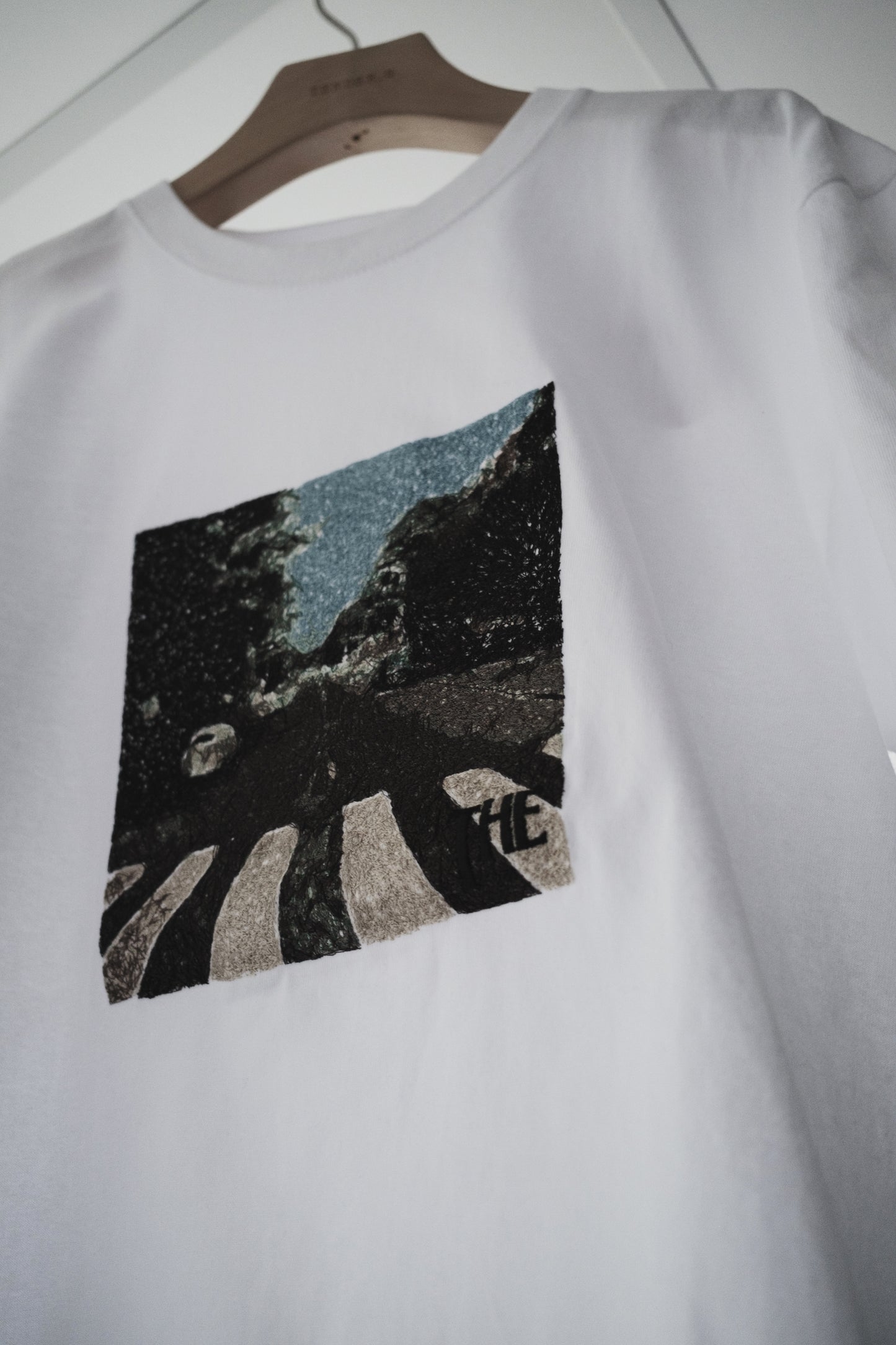 photo emb ss tee