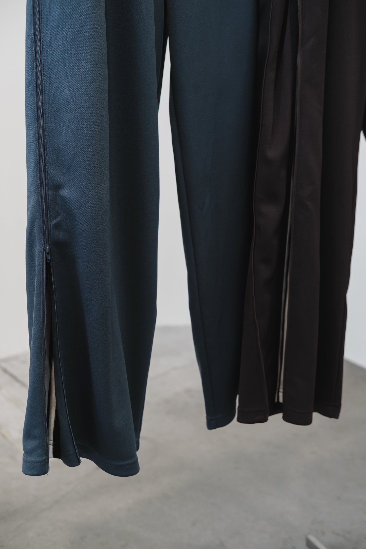 zip-up track pants(unisex)