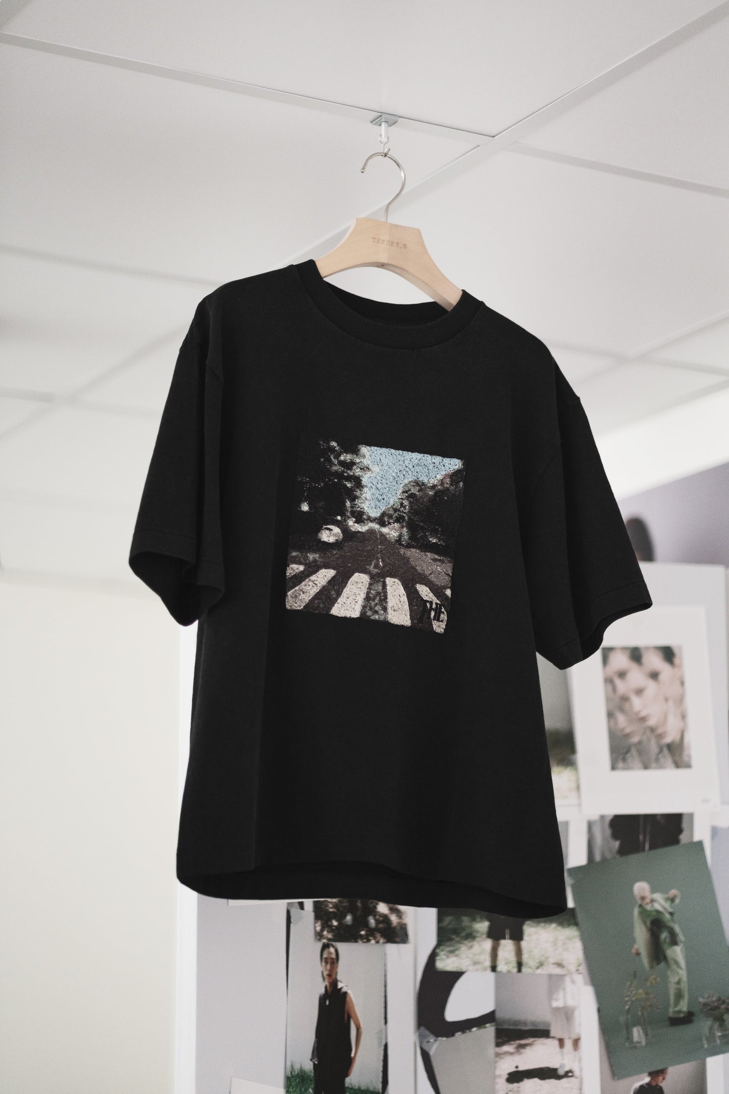 photo emb ss tee