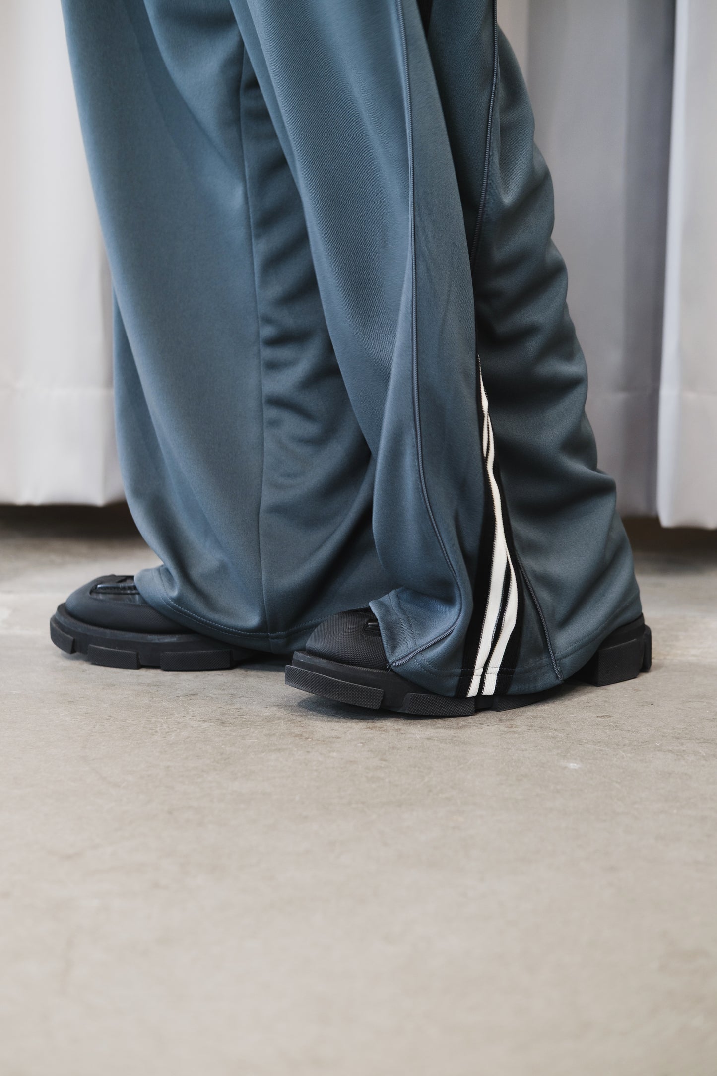 zip-up track pants(unisex)
