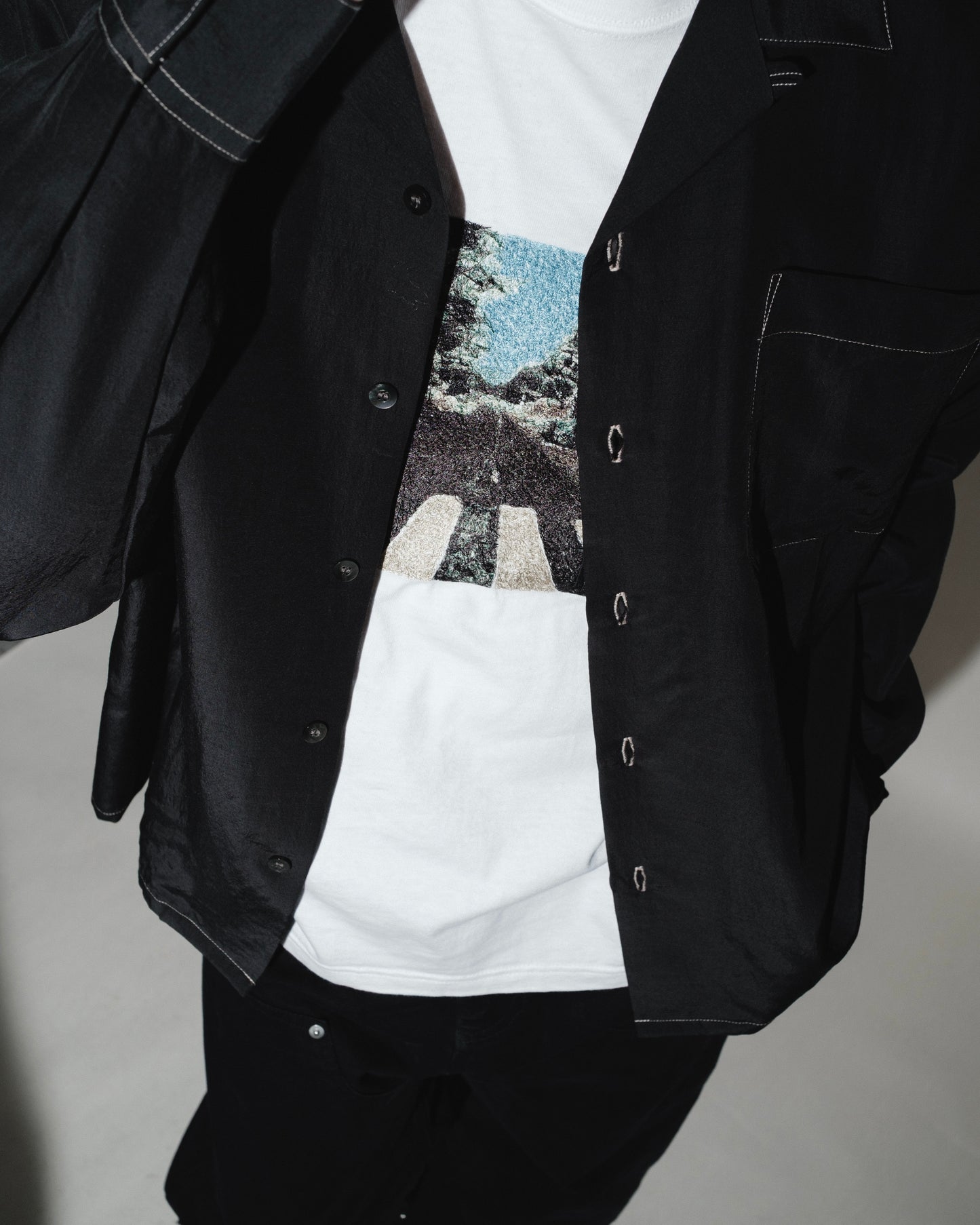 photo emb ss tee
