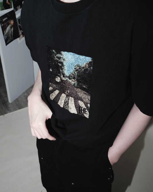 photo emb ss tee