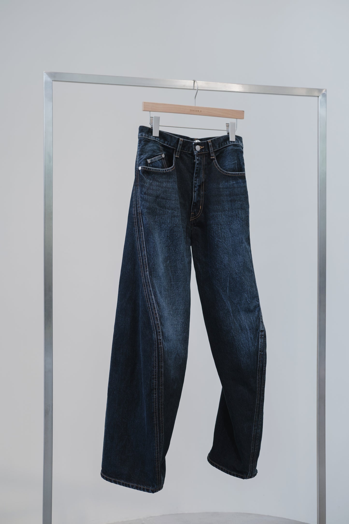 3d curved voluminous leg jeans - faded indigo