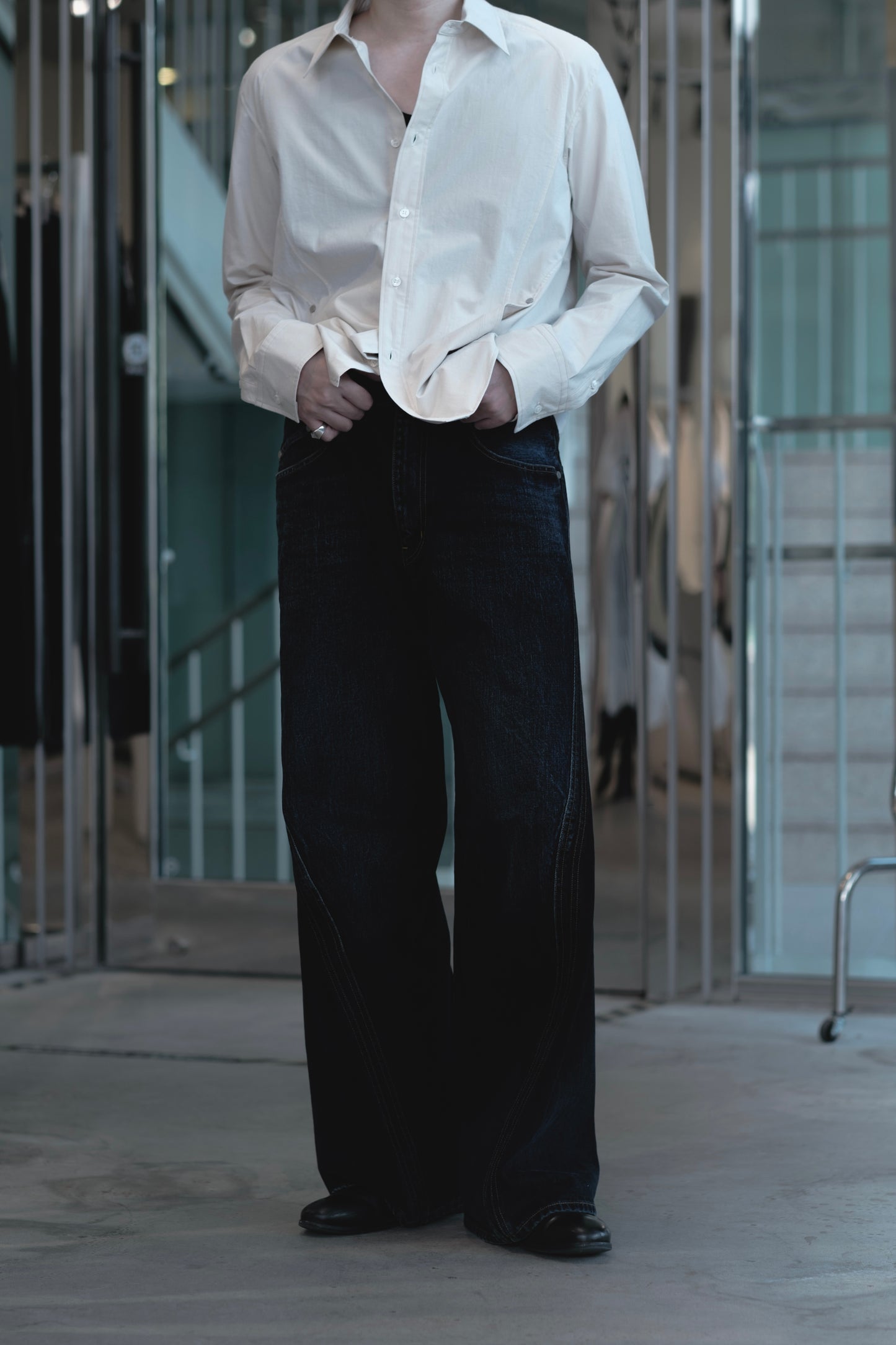 3d curved voluminous leg jeans - faded indigo
