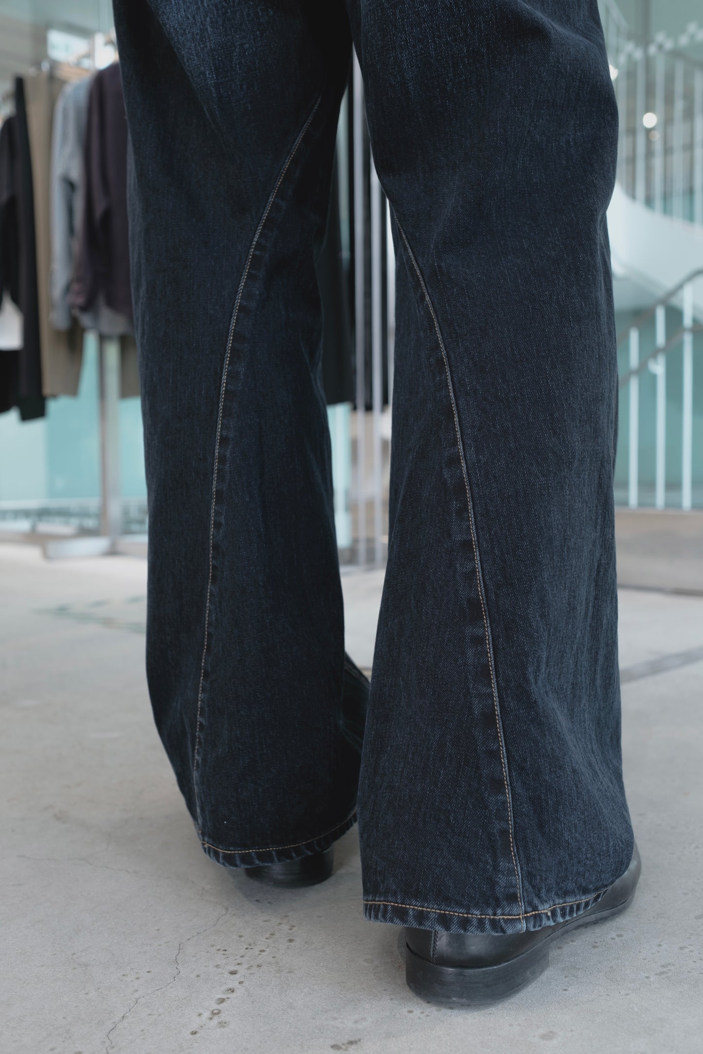 3d curved voluminous leg jeans - faded indigo