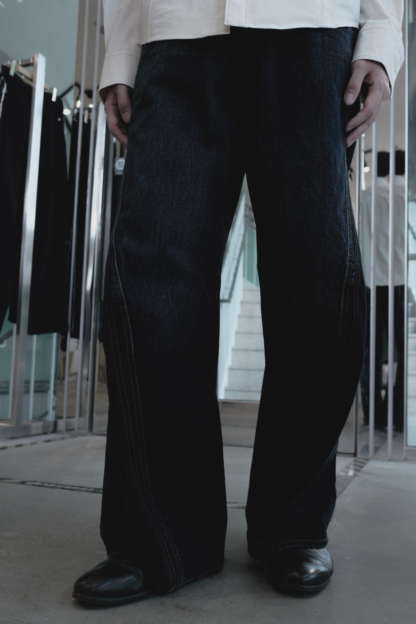 3d curved voluminous leg jeans - faded indigo