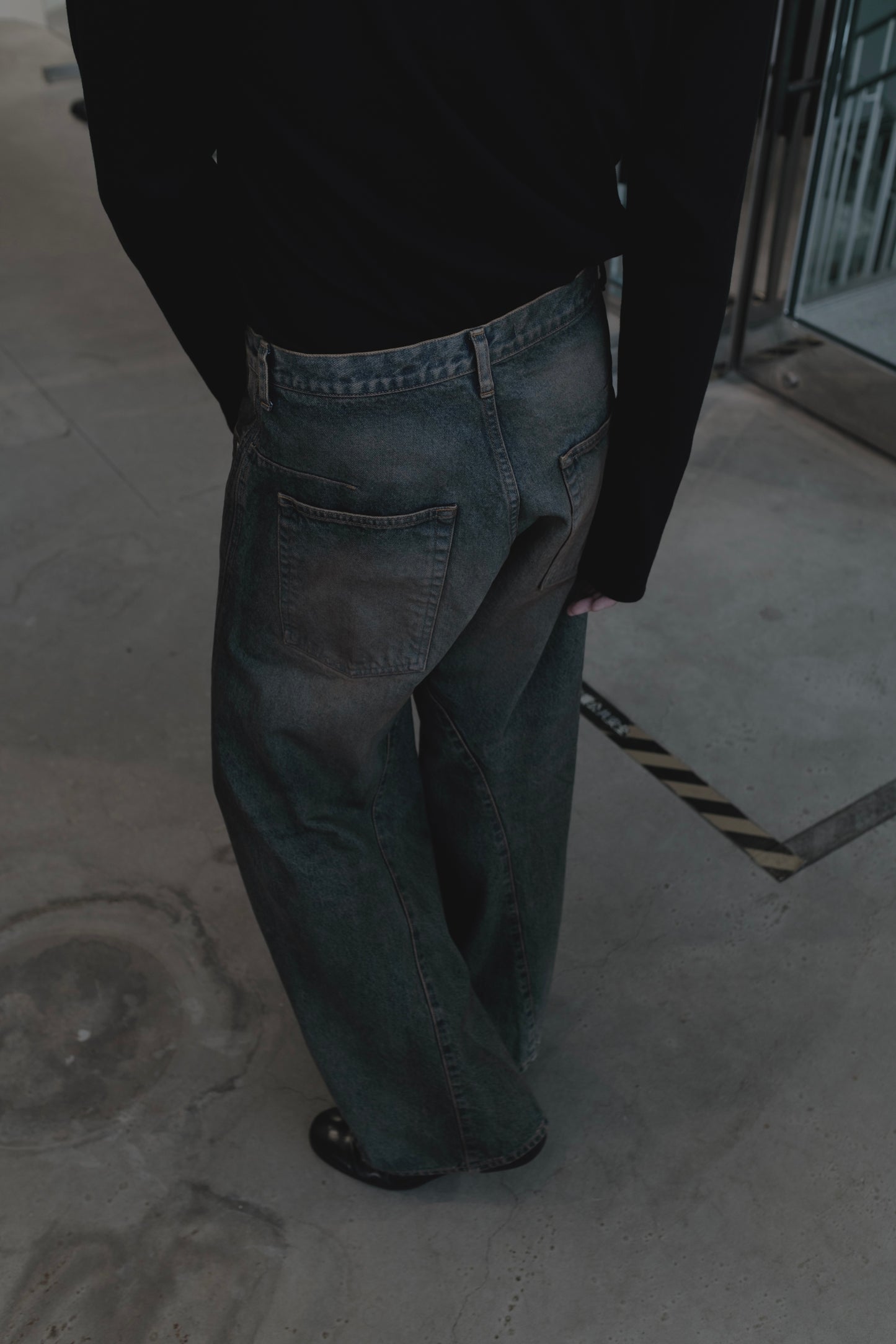 3d curved voluminous leg jeans - mud faded indigo
