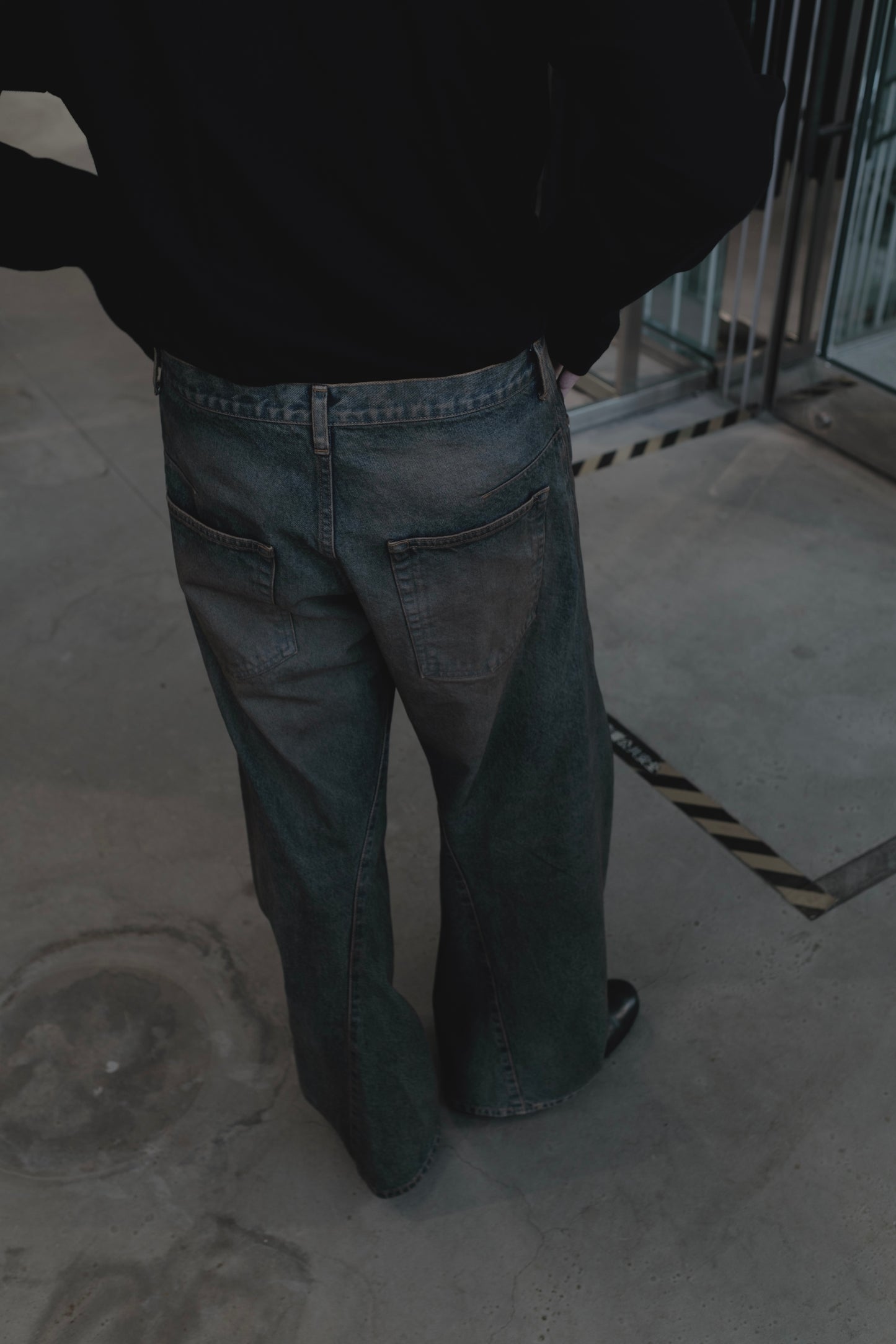 3d curved voluminous leg jeans - mud faded indigo