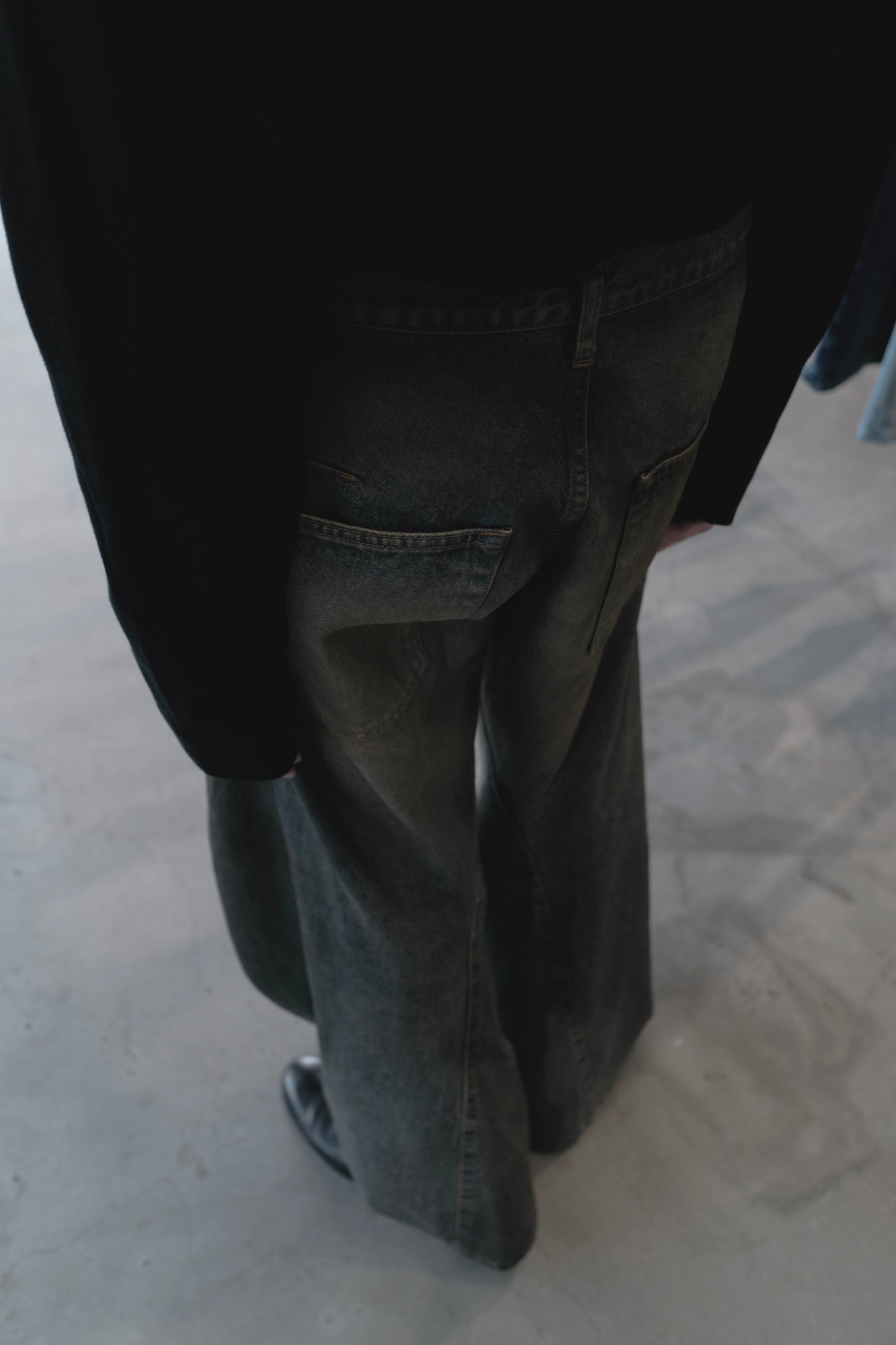 3d curved voluminous leg jeans - mud faded indigo