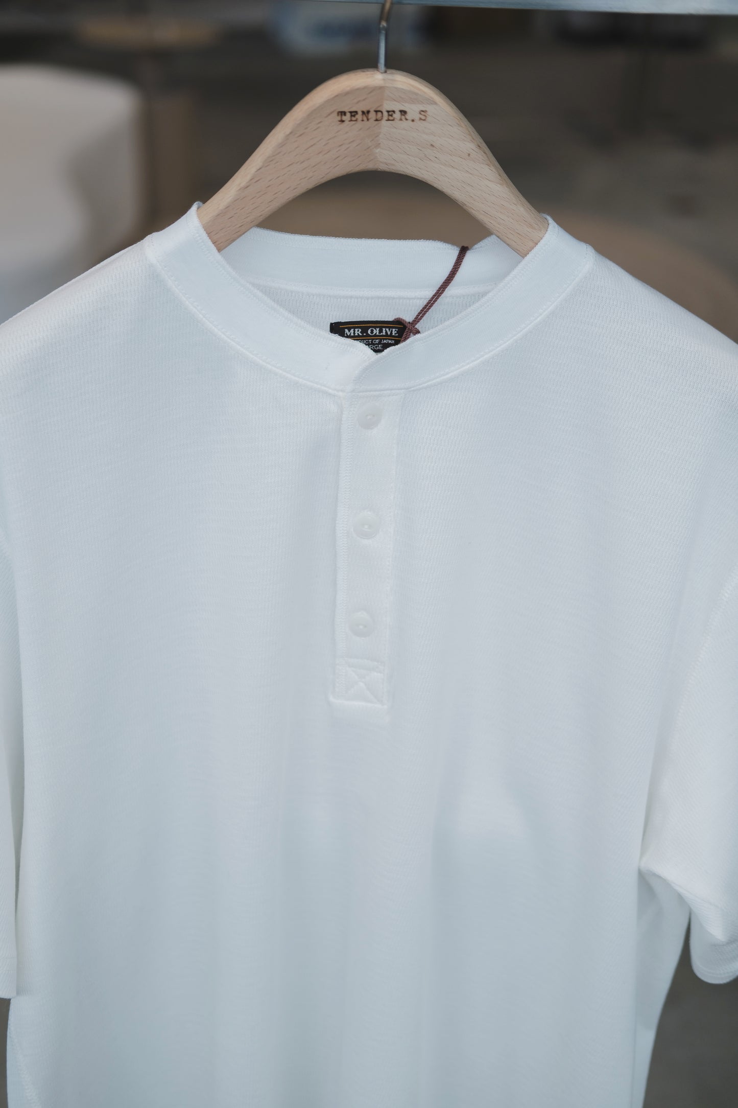compact honeycomb mesh / henley neck t-shirt
