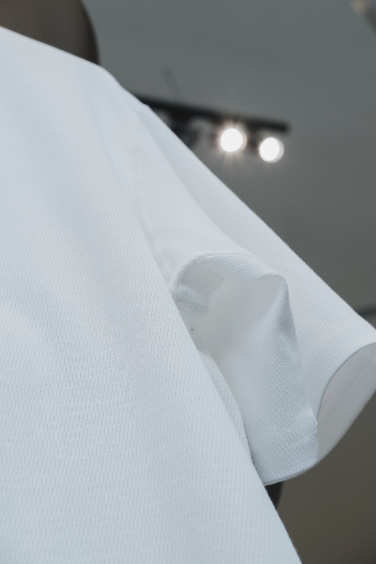 compact honeycomb mesh / henley neck t-shirt