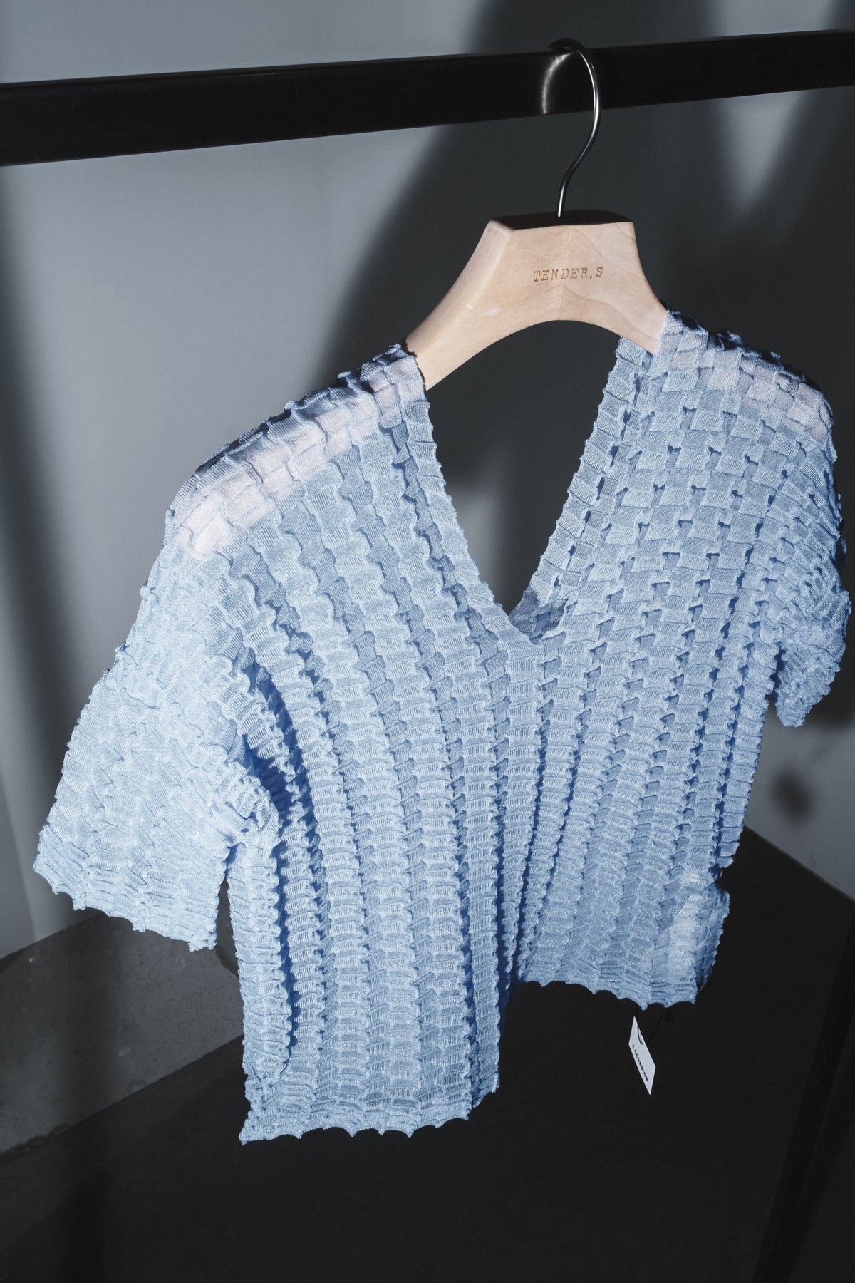 sheer wavy pullover