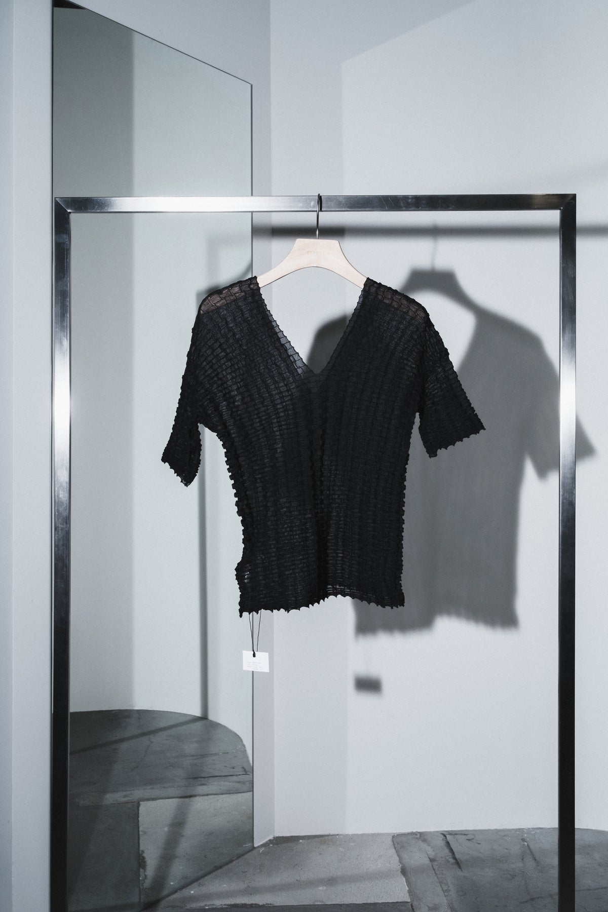 sheer wavy pullover