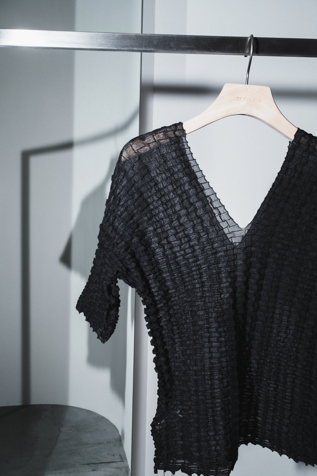 sheer wavy pullover