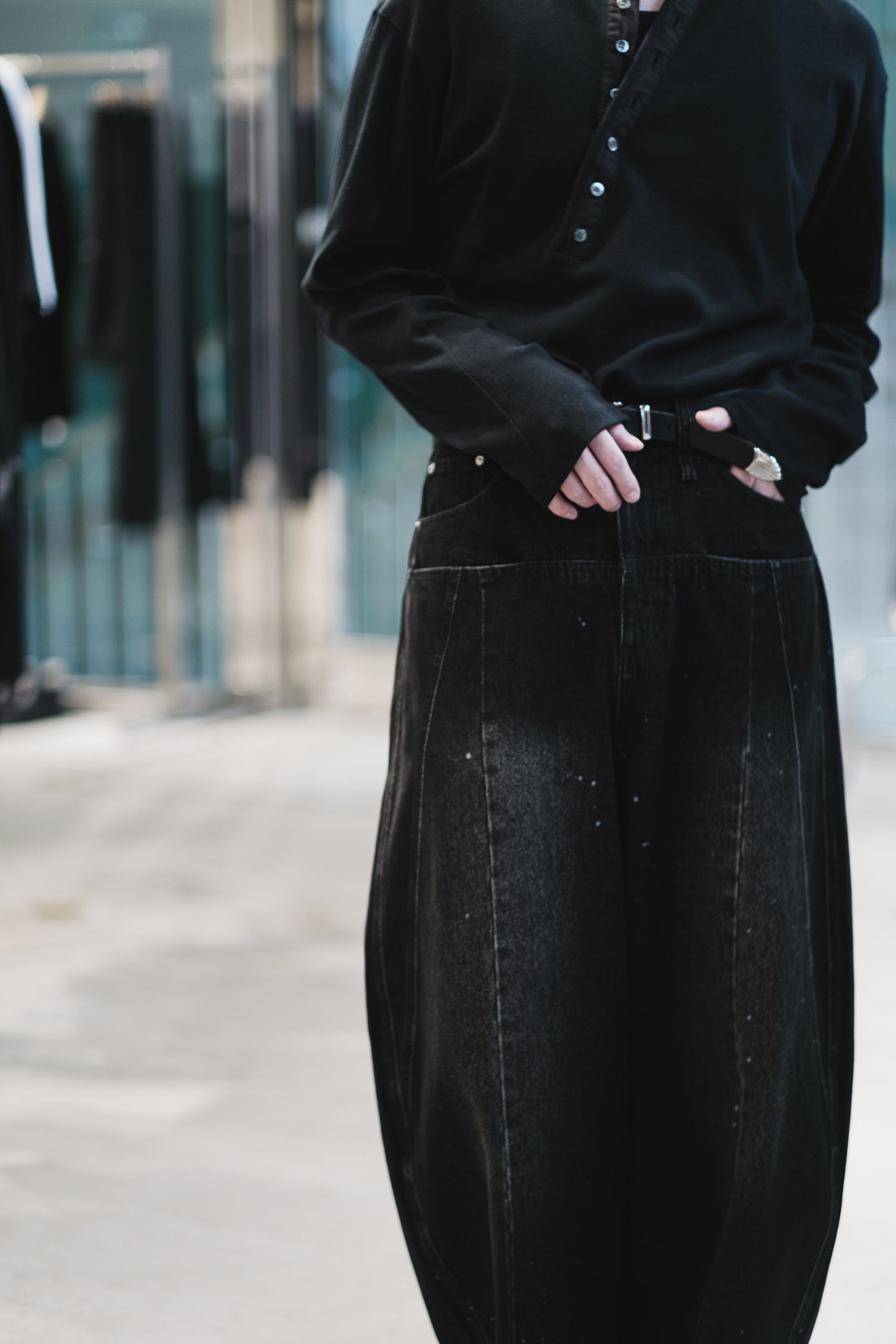 aging baggy denim pants