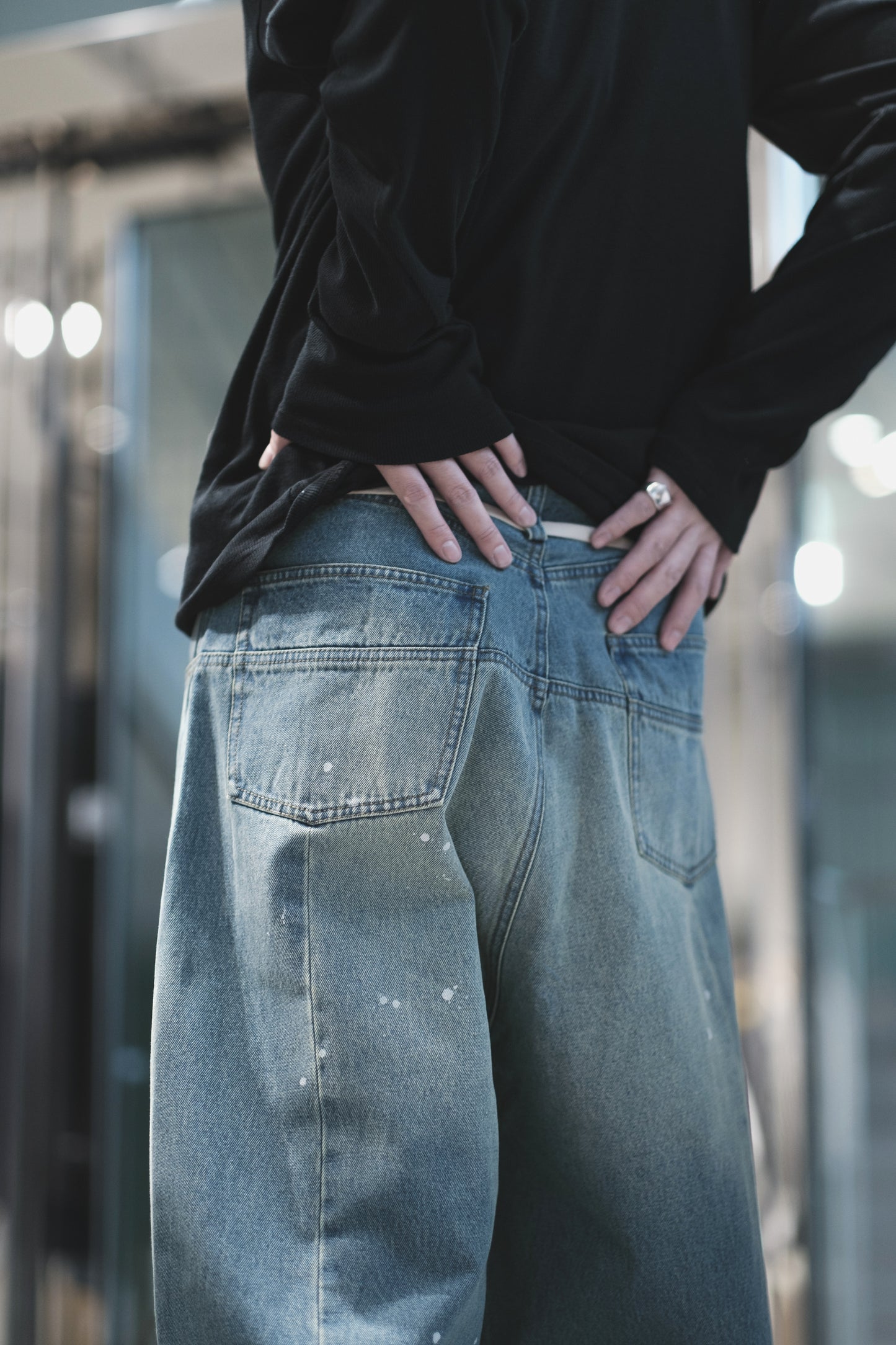 aging baggy denim pants