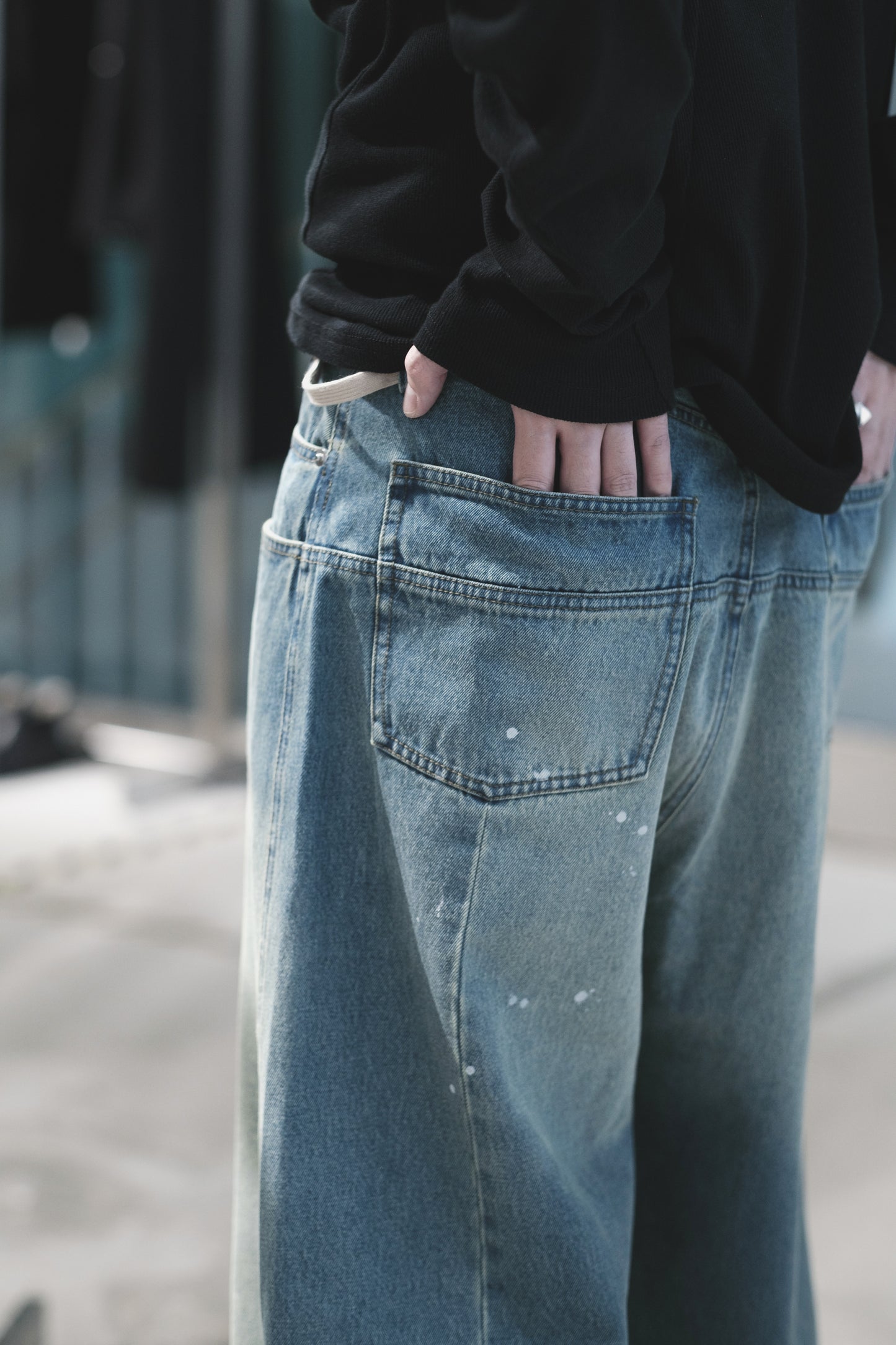 aging baggy denim pants