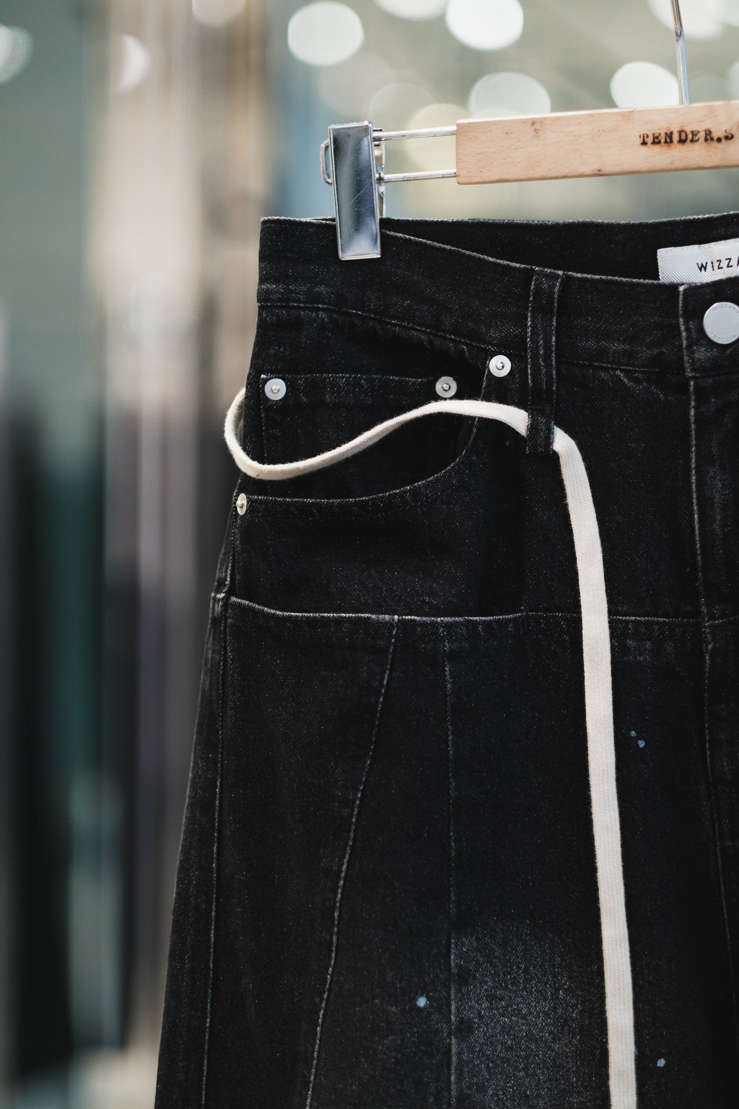 aging baggy denim pants