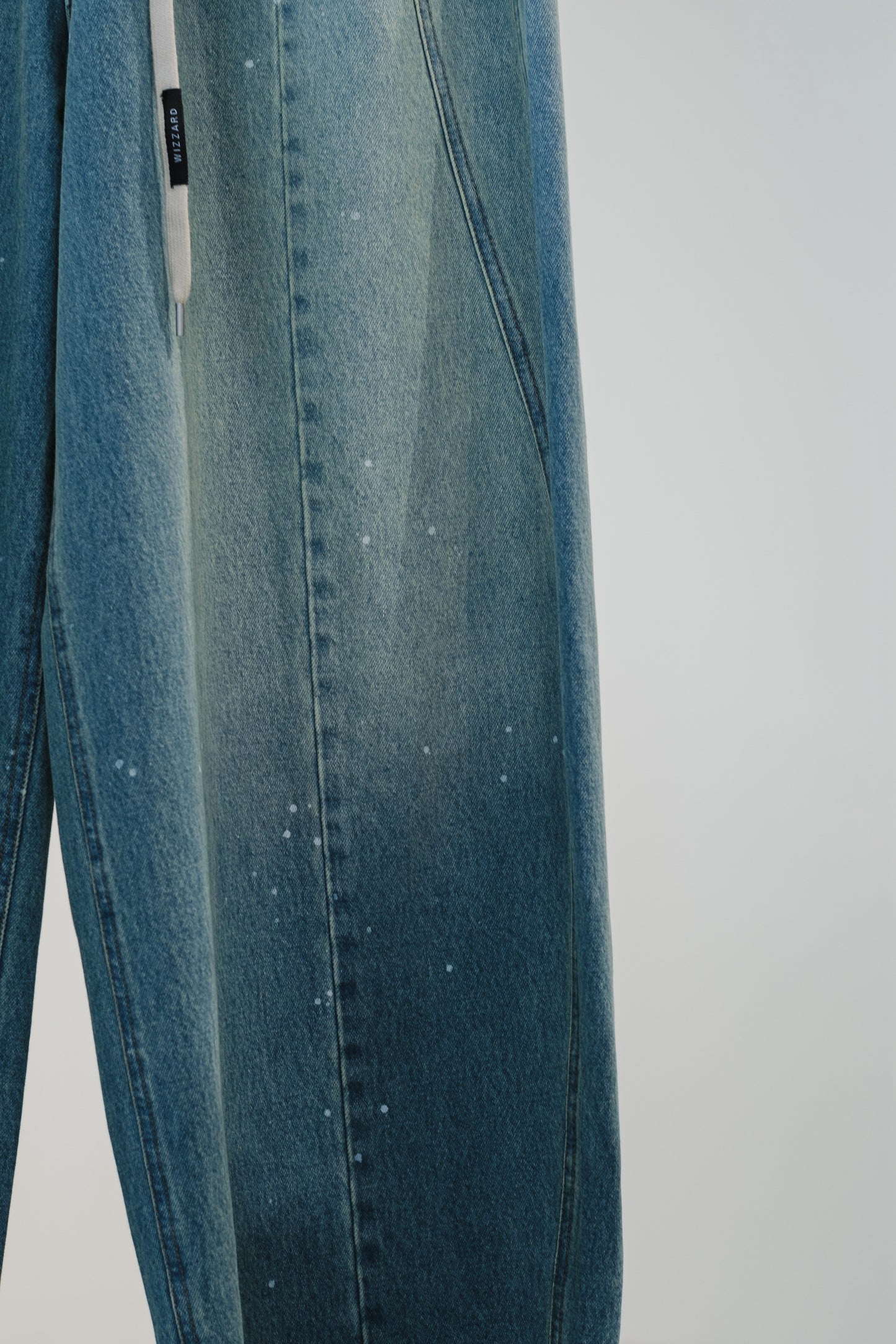 aging baggy denim pants