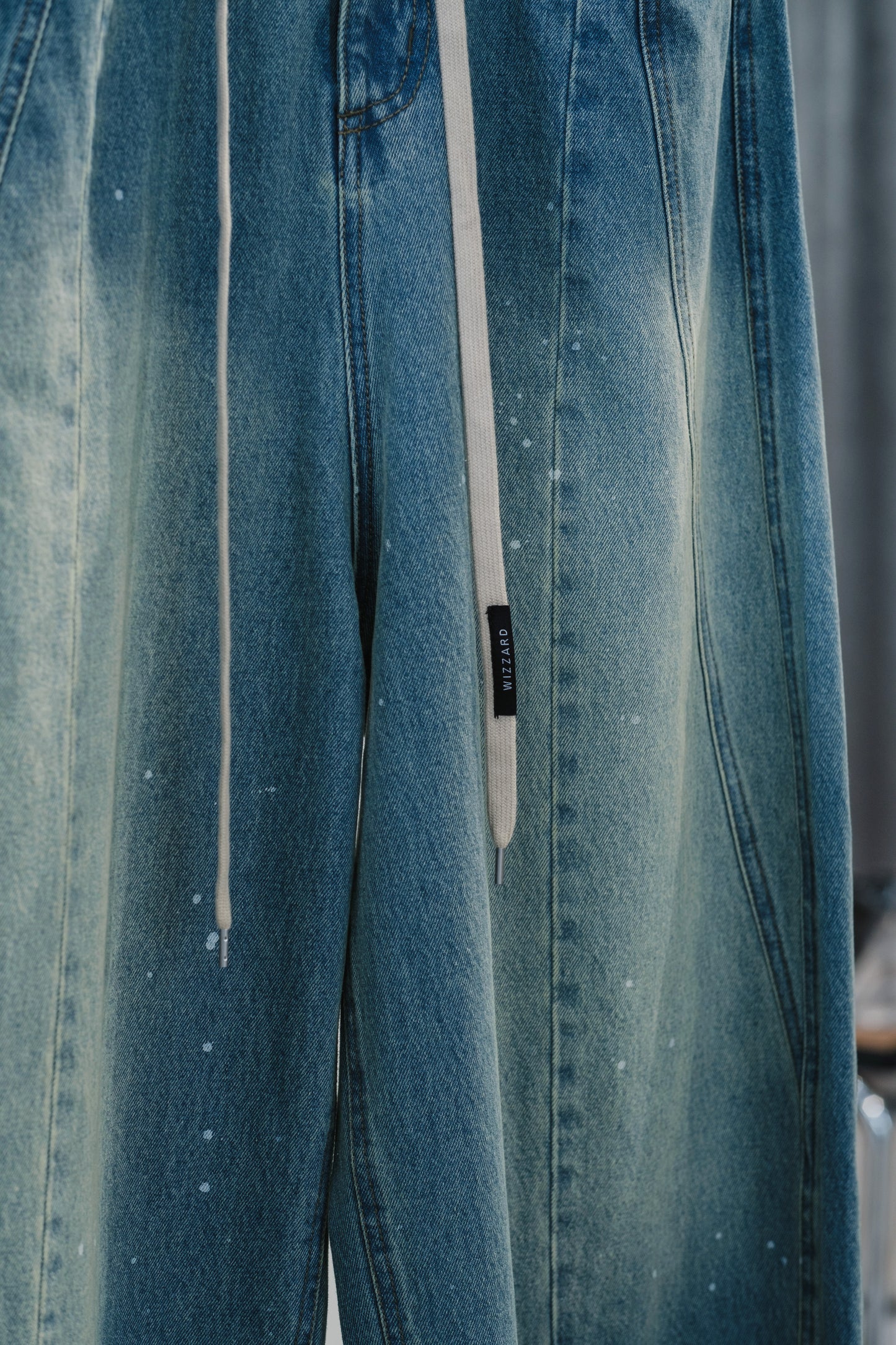 aging baggy denim pants