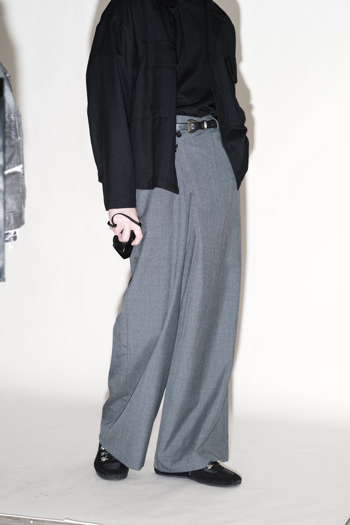 overlap front wool slacks