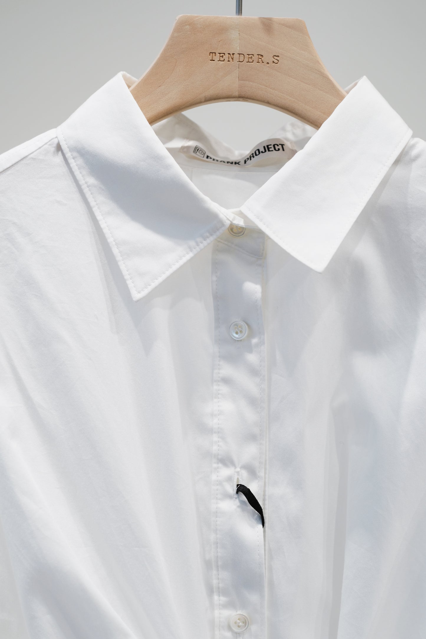 buckle balloon shirt