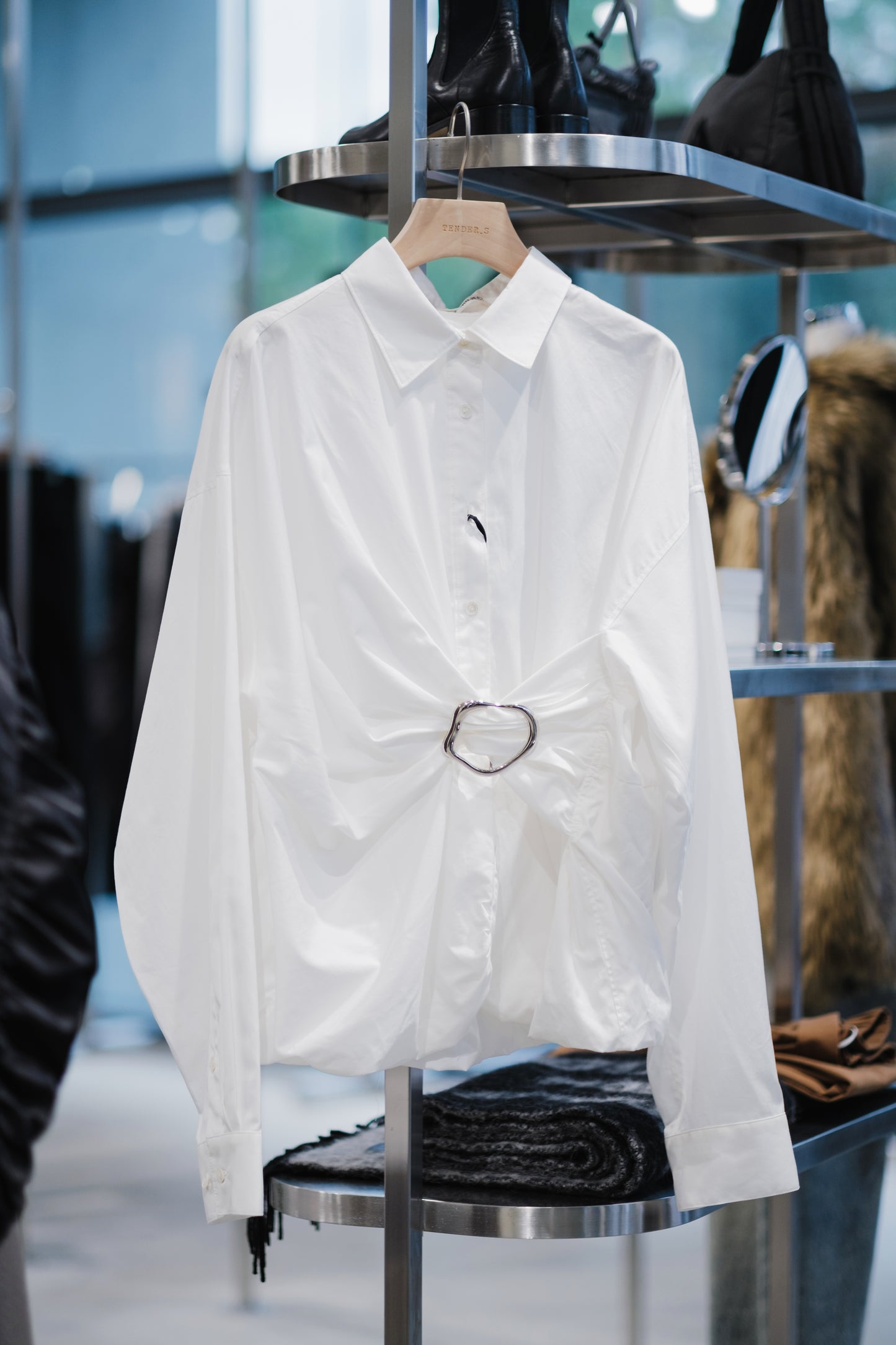 buckle balloon shirt
