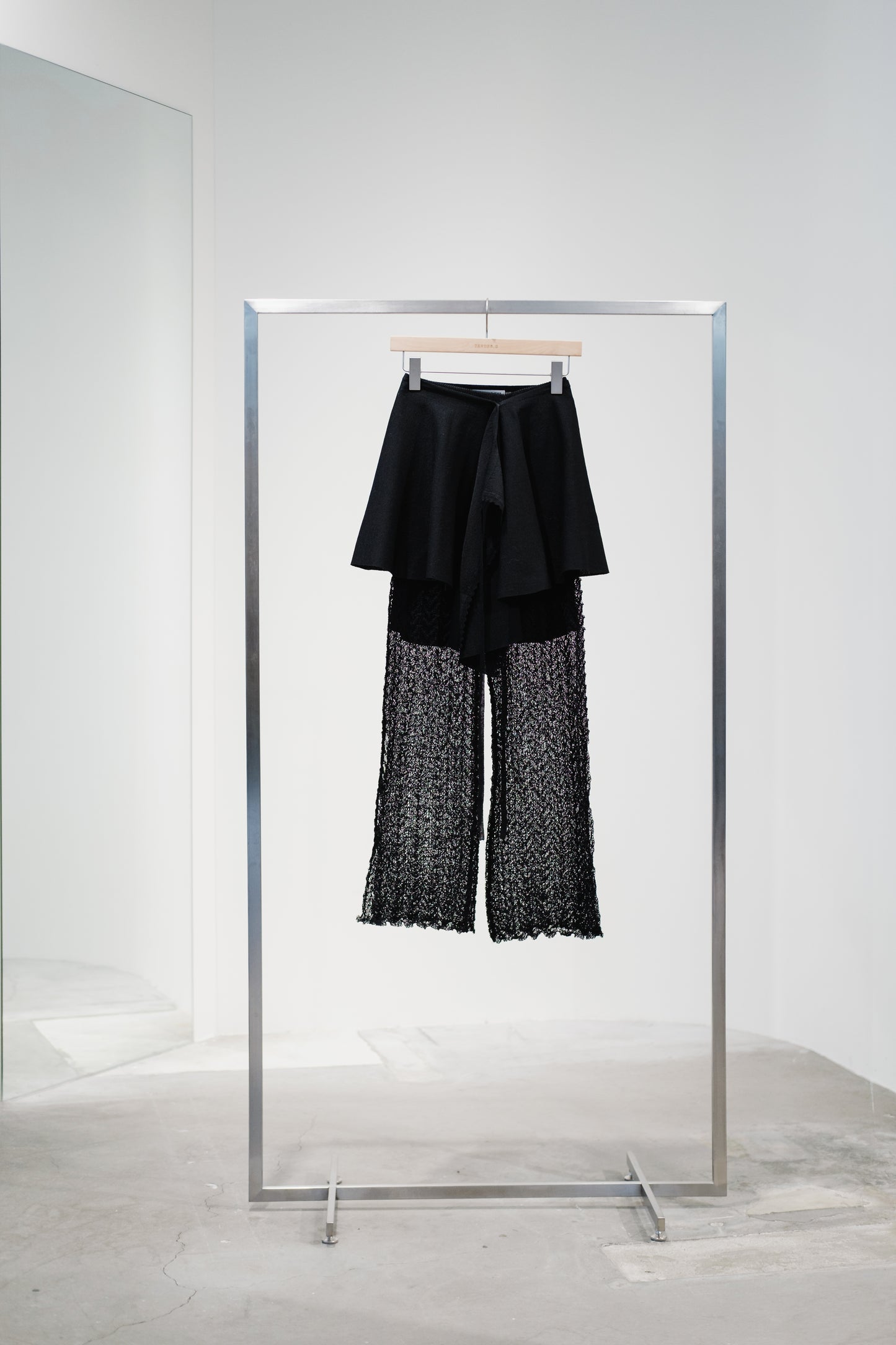 skirt-combined pants