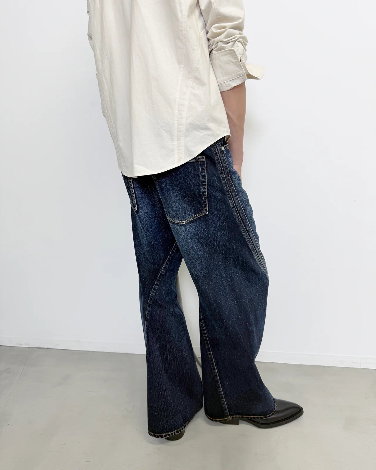 3d curved voluminous leg jeans - faded indigo