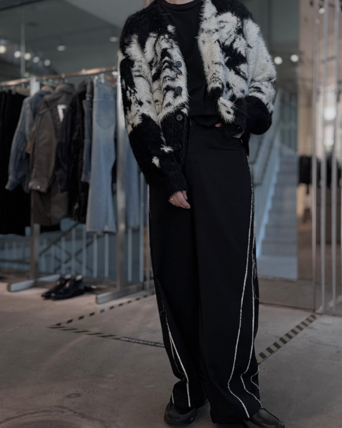 jacquard cardigan “shokkakuteki sonzai”