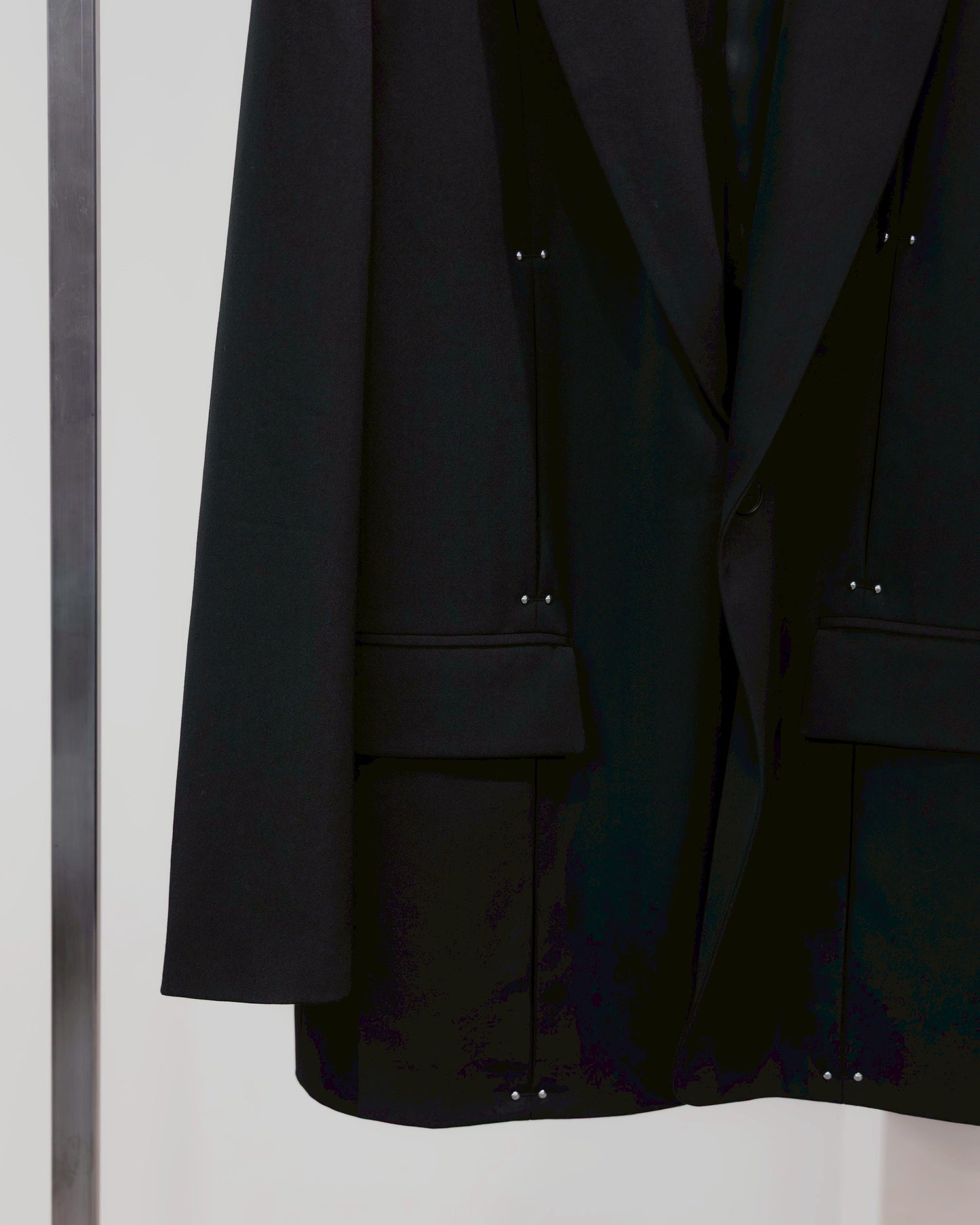 studded motion pleat gab jacket