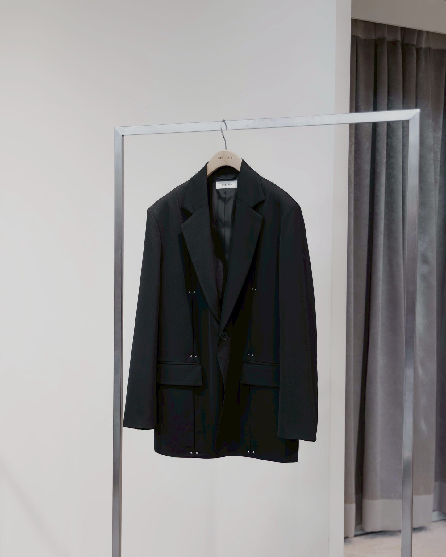 studded motion pleat gab jacket