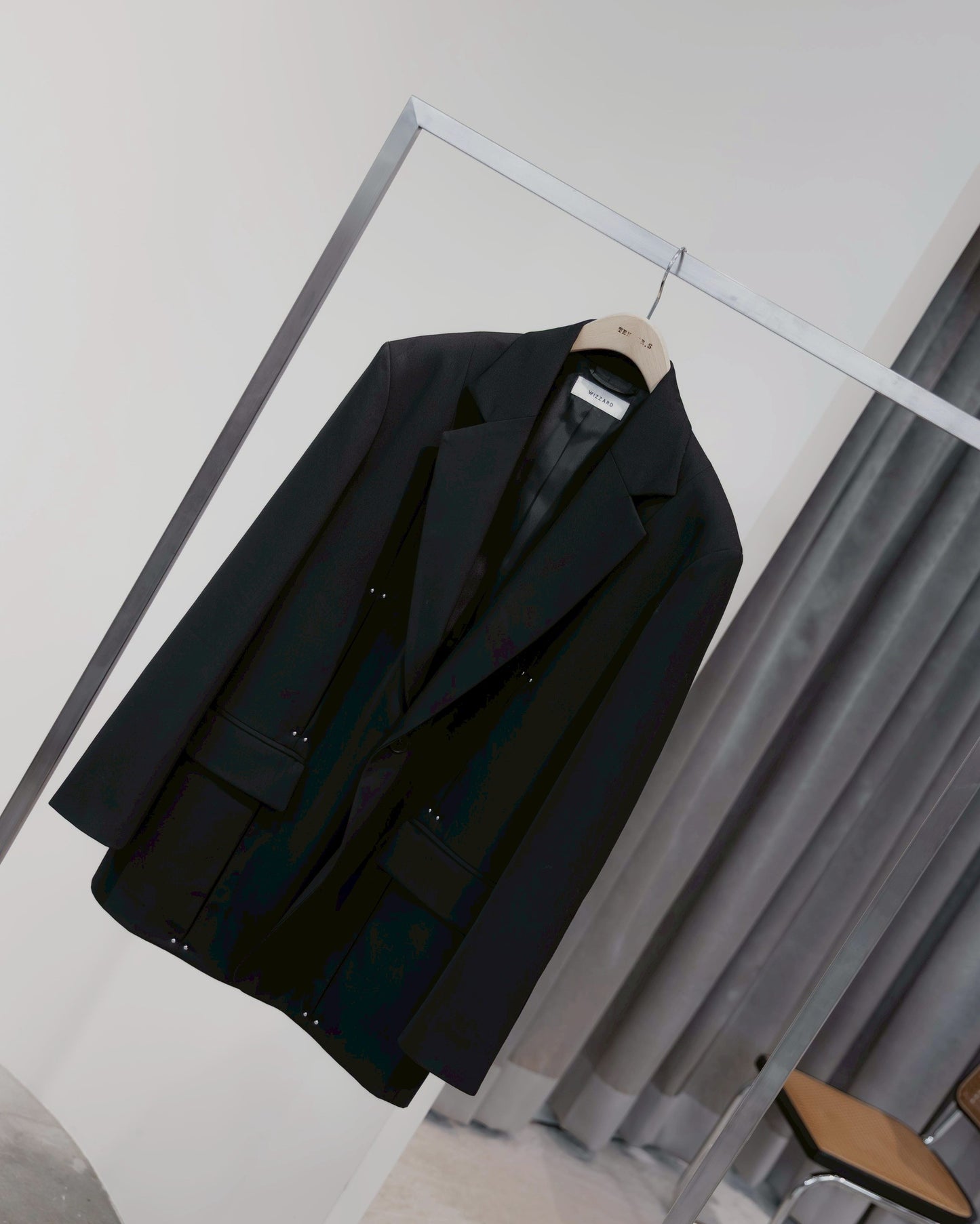 studded motion pleat gab jacket