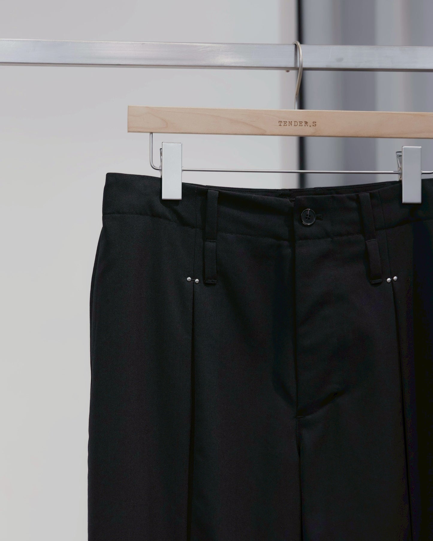 studded motion pleat gab trousers