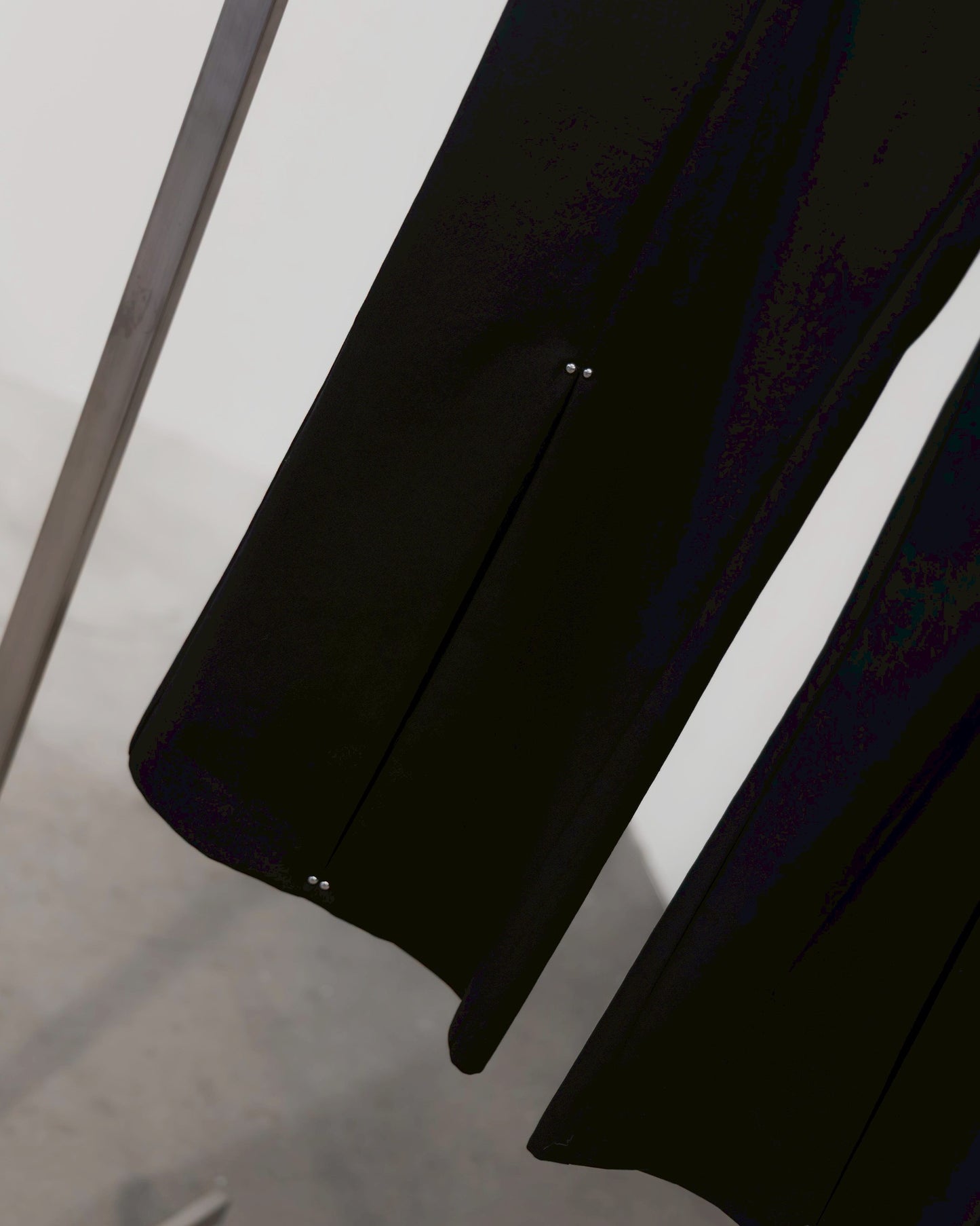 studded motion pleat gab trousers