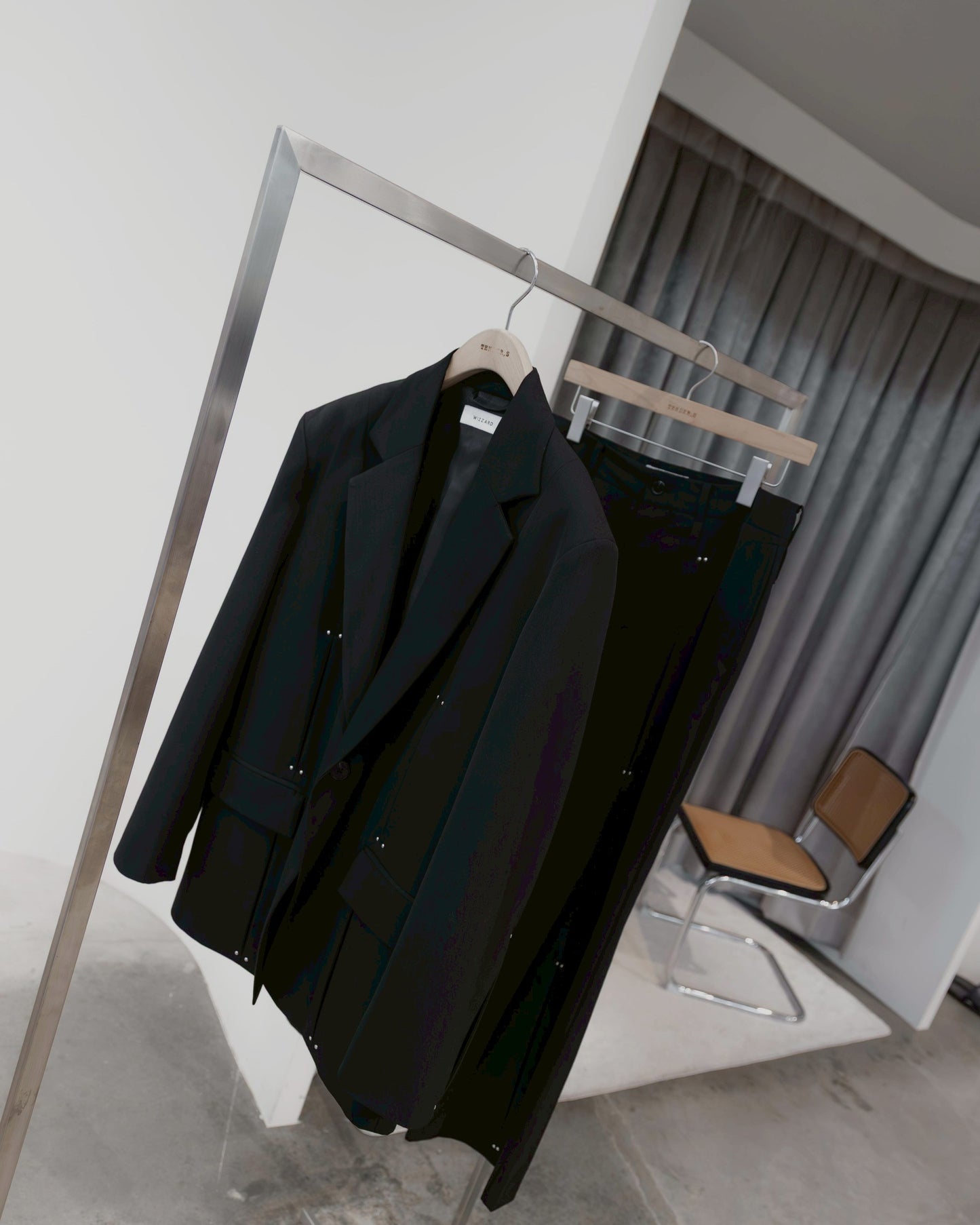 studded motion pleat gab jacket