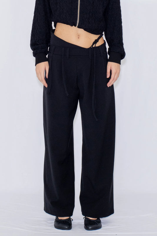 string wide trousers