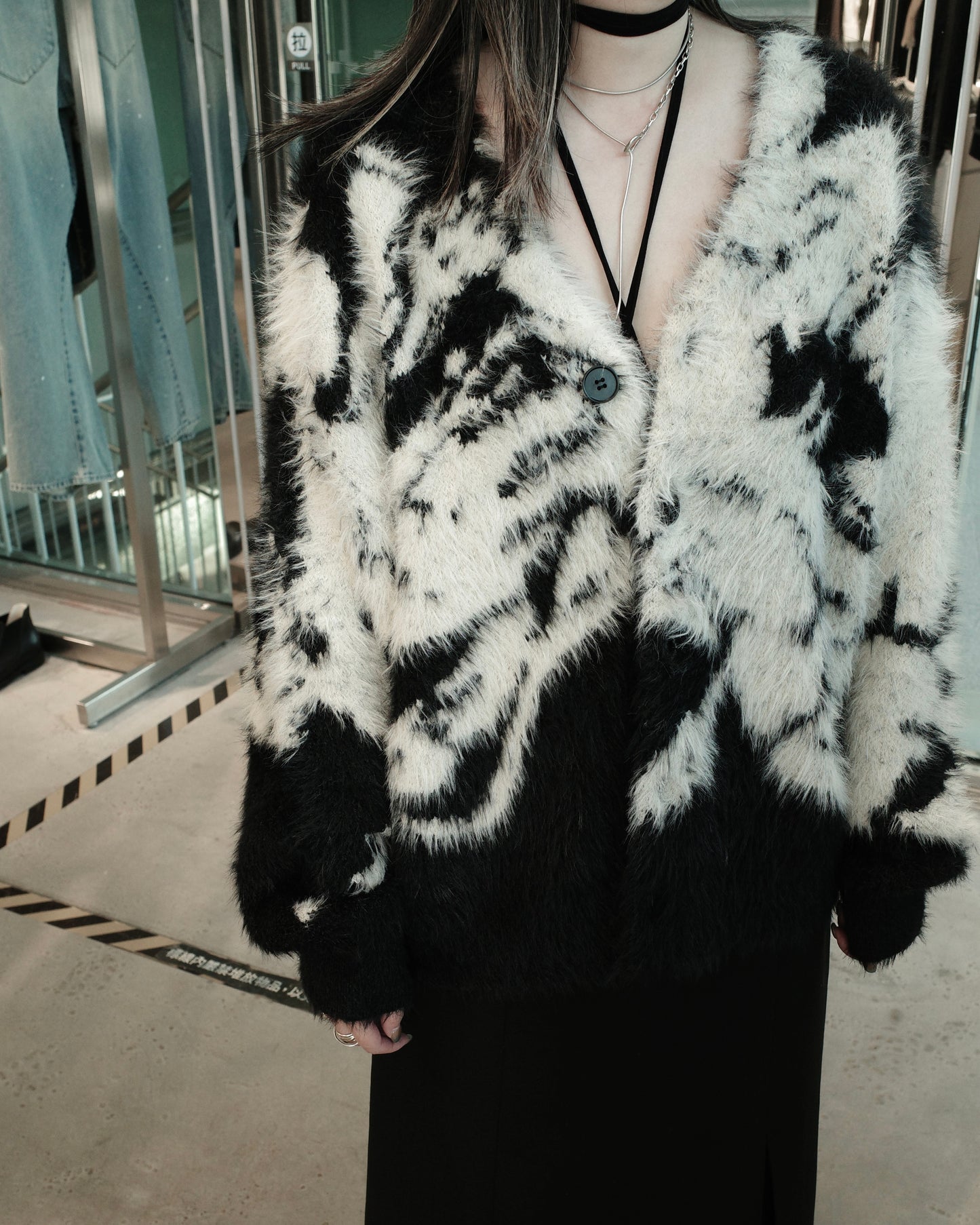 jacquard cardigan “shokkakuteki sonzai”