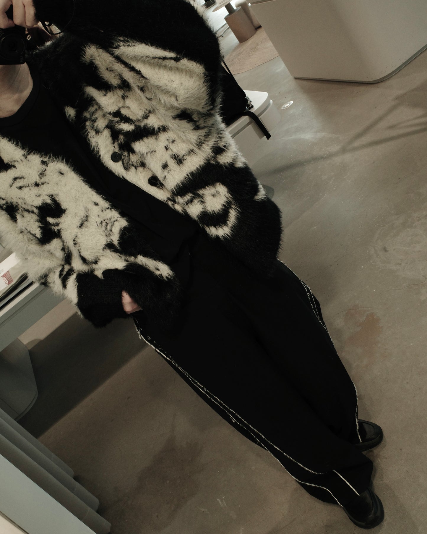 jacquard cardigan “shokkakuteki sonzai”