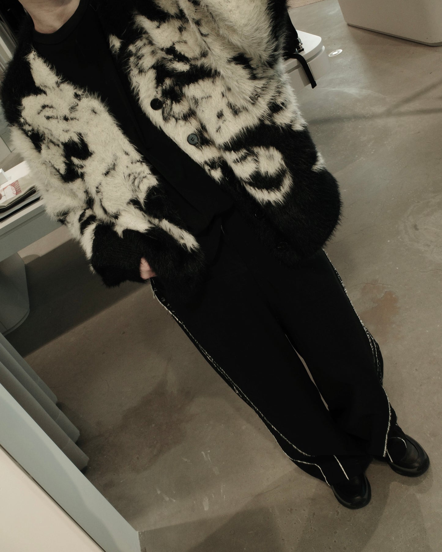 jacquard cardigan “shokkakuteki sonzai”