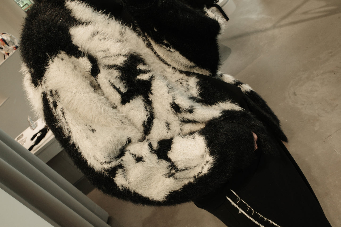 jacquard cardigan “shokkakuteki sonzai”