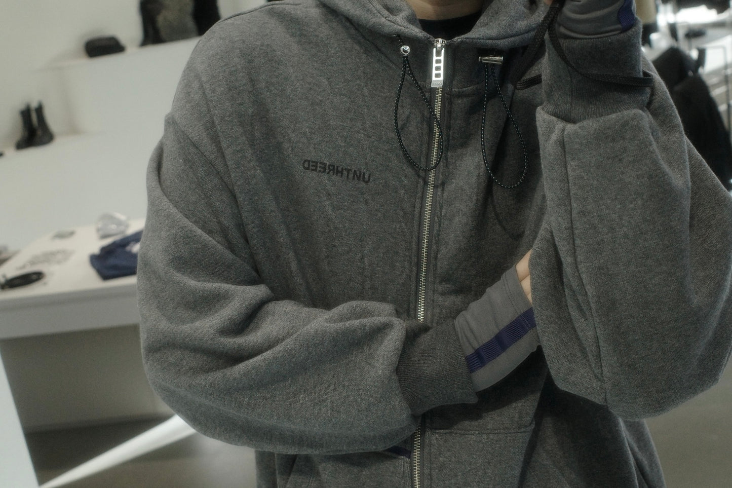 arm cover docking zipup hoodie