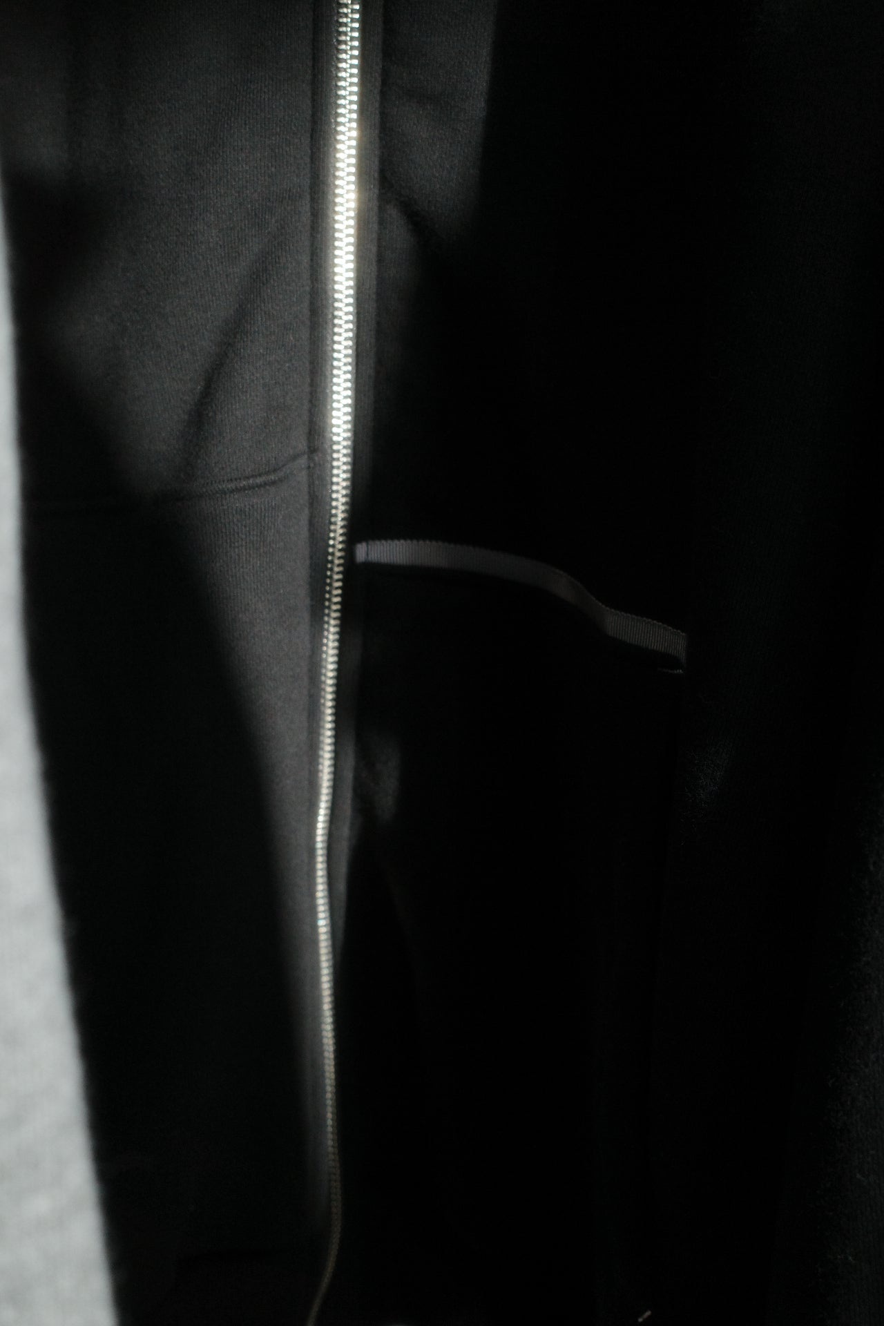 arm cover docking zipup hoodie