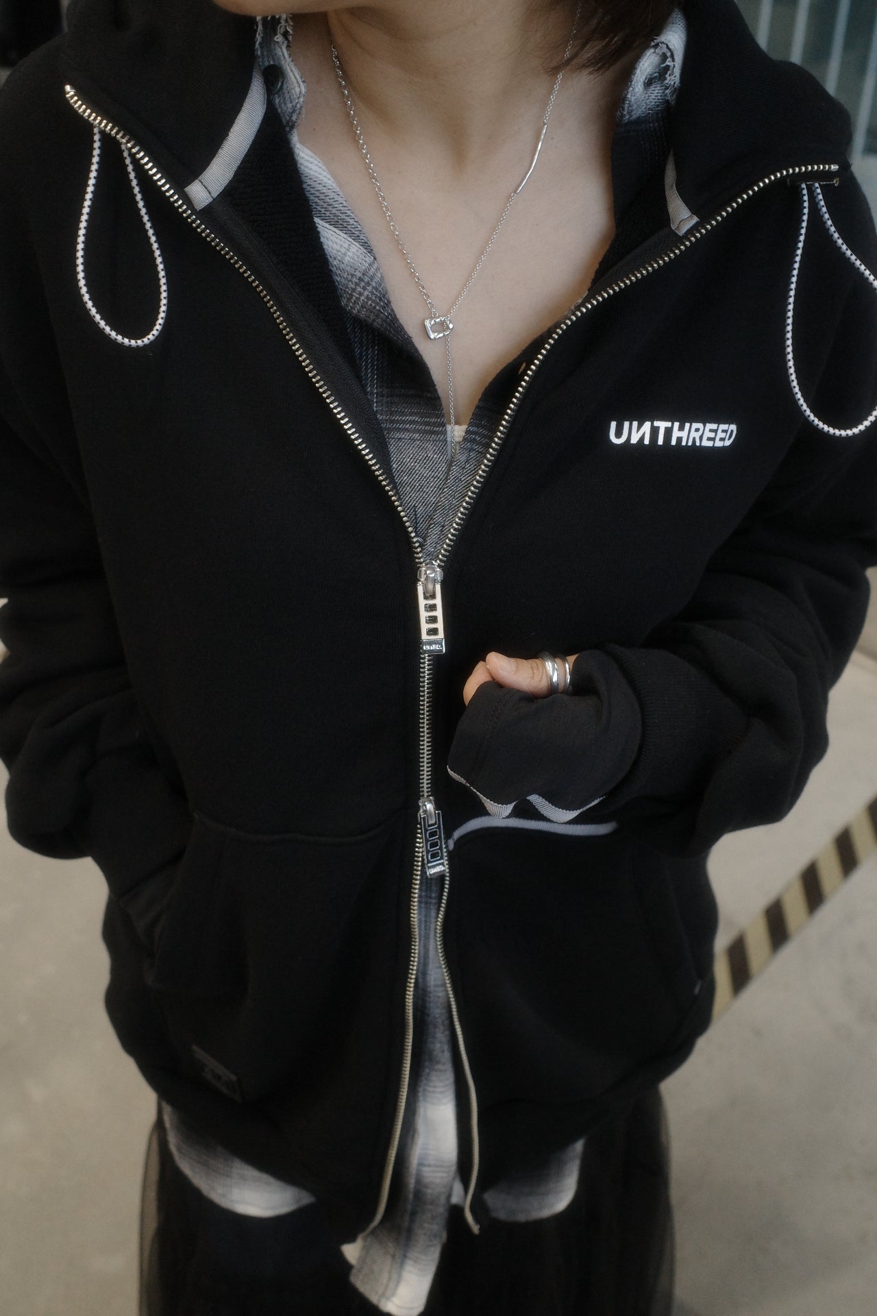 arm cover docking zipup hoodie