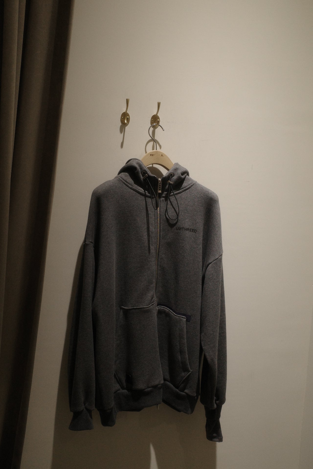 arm cover docking zipup hoodie