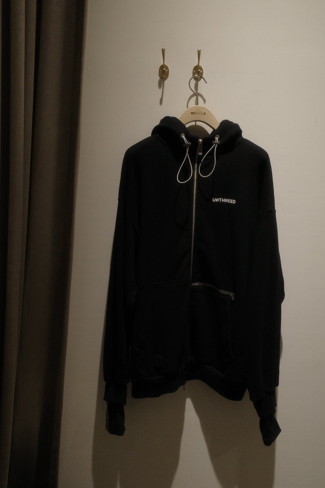 arm cover docking zipup hoodie