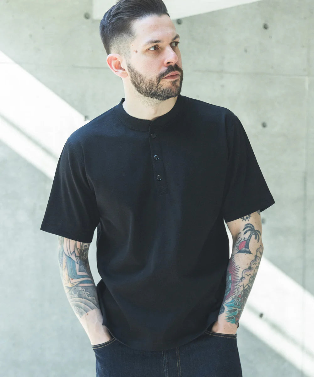 compact honeycomb mesh / henley neck t-shirt