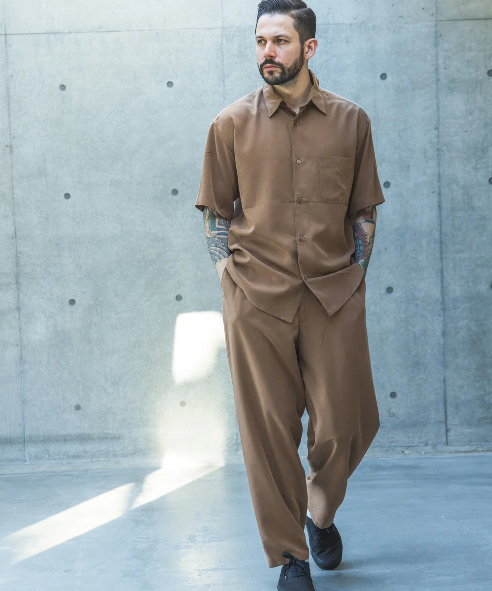 t/r powder cloth / drawstring tapered pants