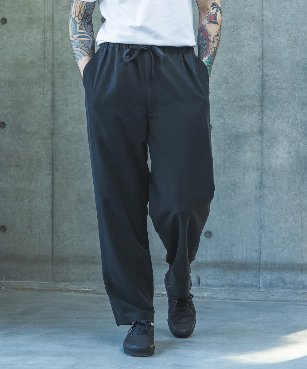 t/r powder cloth / drawstring tapered pants