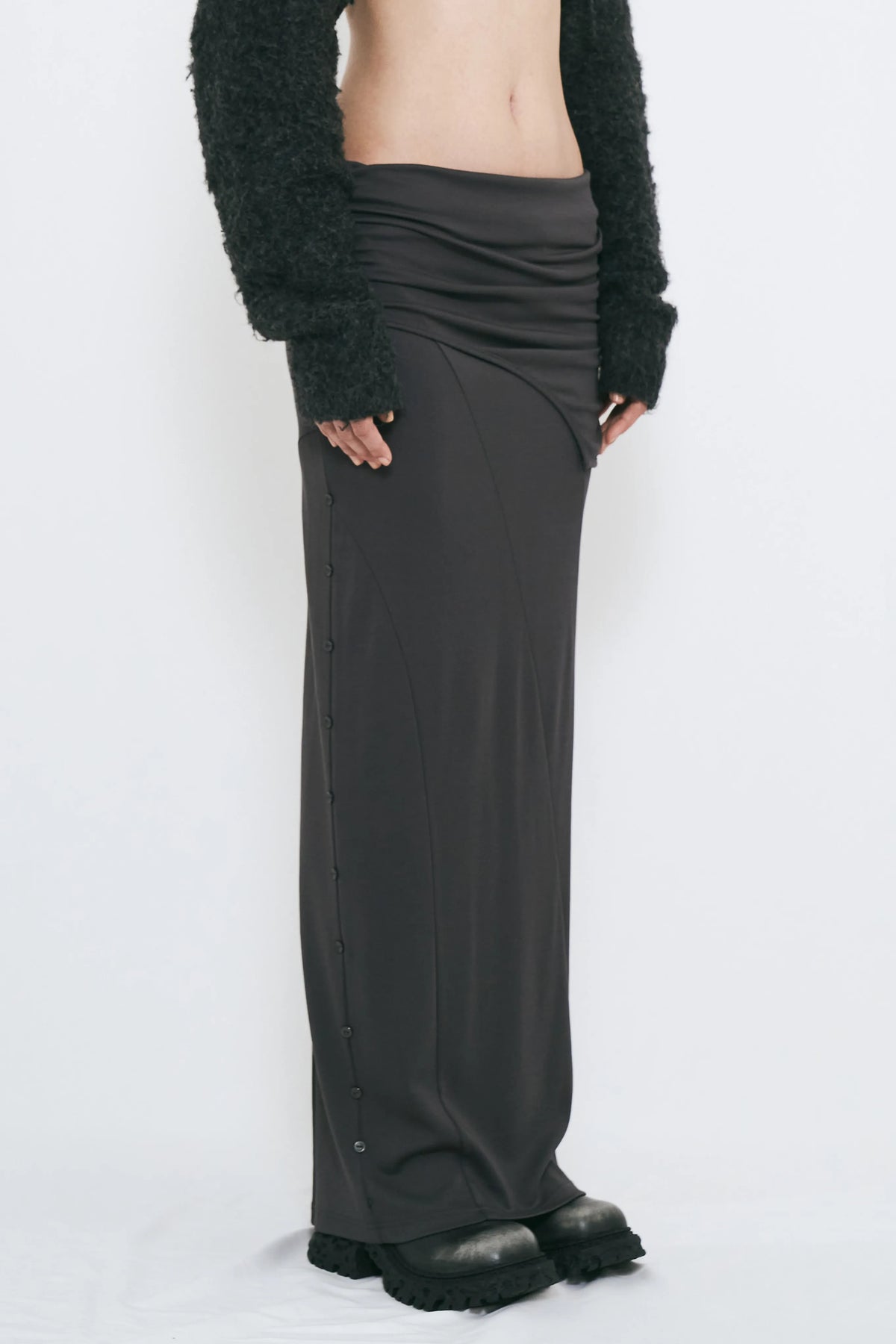2way button maxi skirt